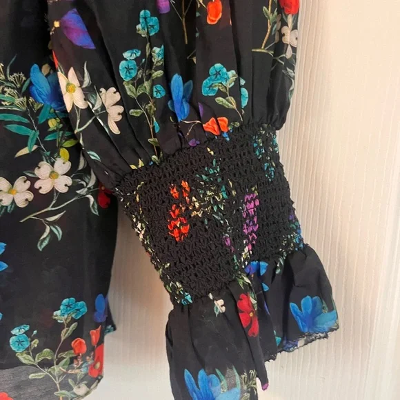 Alice + Olivia Floral Sheer Blouse | Smocked Sleeves | Missing button - Picture 4 of 10